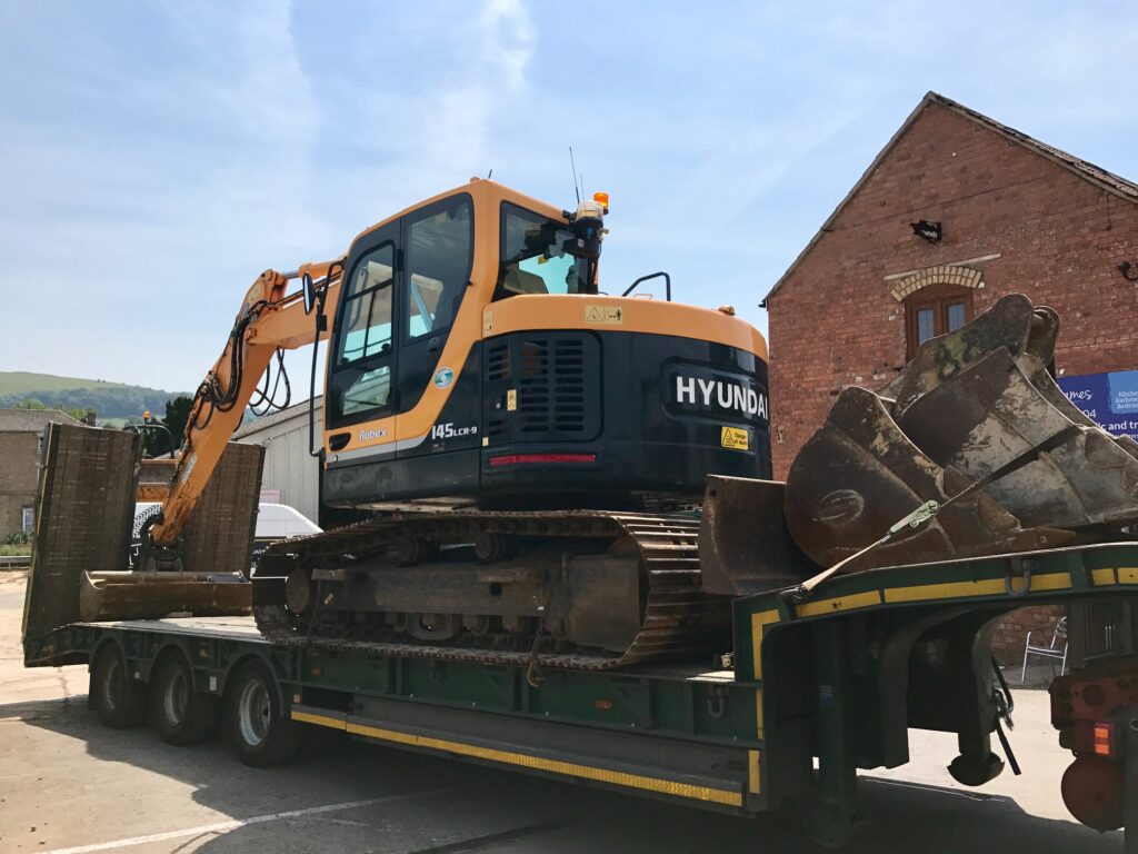 jay bee plant sales sell hyundai excavator to Moat Contracting