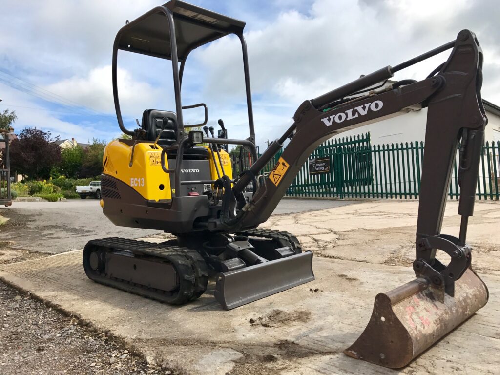 refurbished volvo ec13 mini excavator at jay bee plant sales