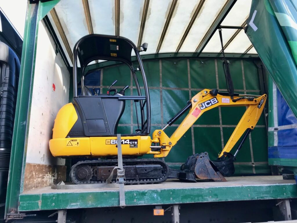 jcb 8014 mini digger sold to portugal