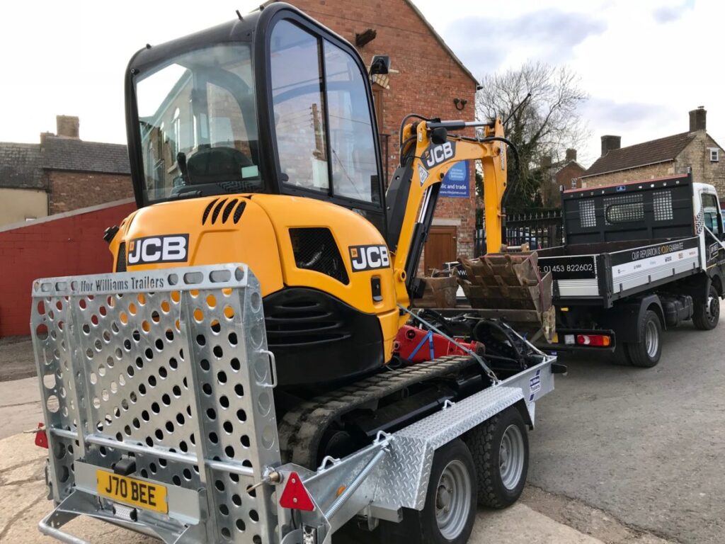 jcb excavator and ifor williams plant trailer