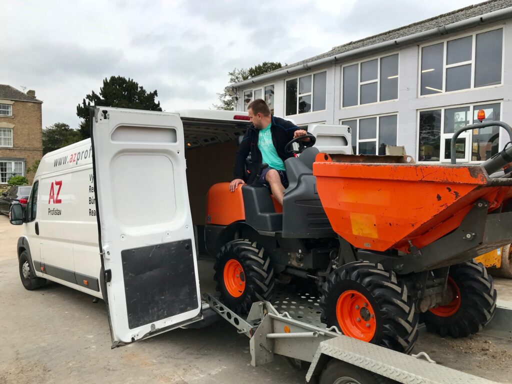 ausa 1 ton dumper off to slovakia